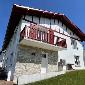 Appartement Ustaritz, 3 Pièces, 4 Personnes - Fr-1-495-7 