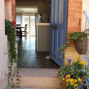 https://40-rue-du-ventoux.fr-provencehotel.com